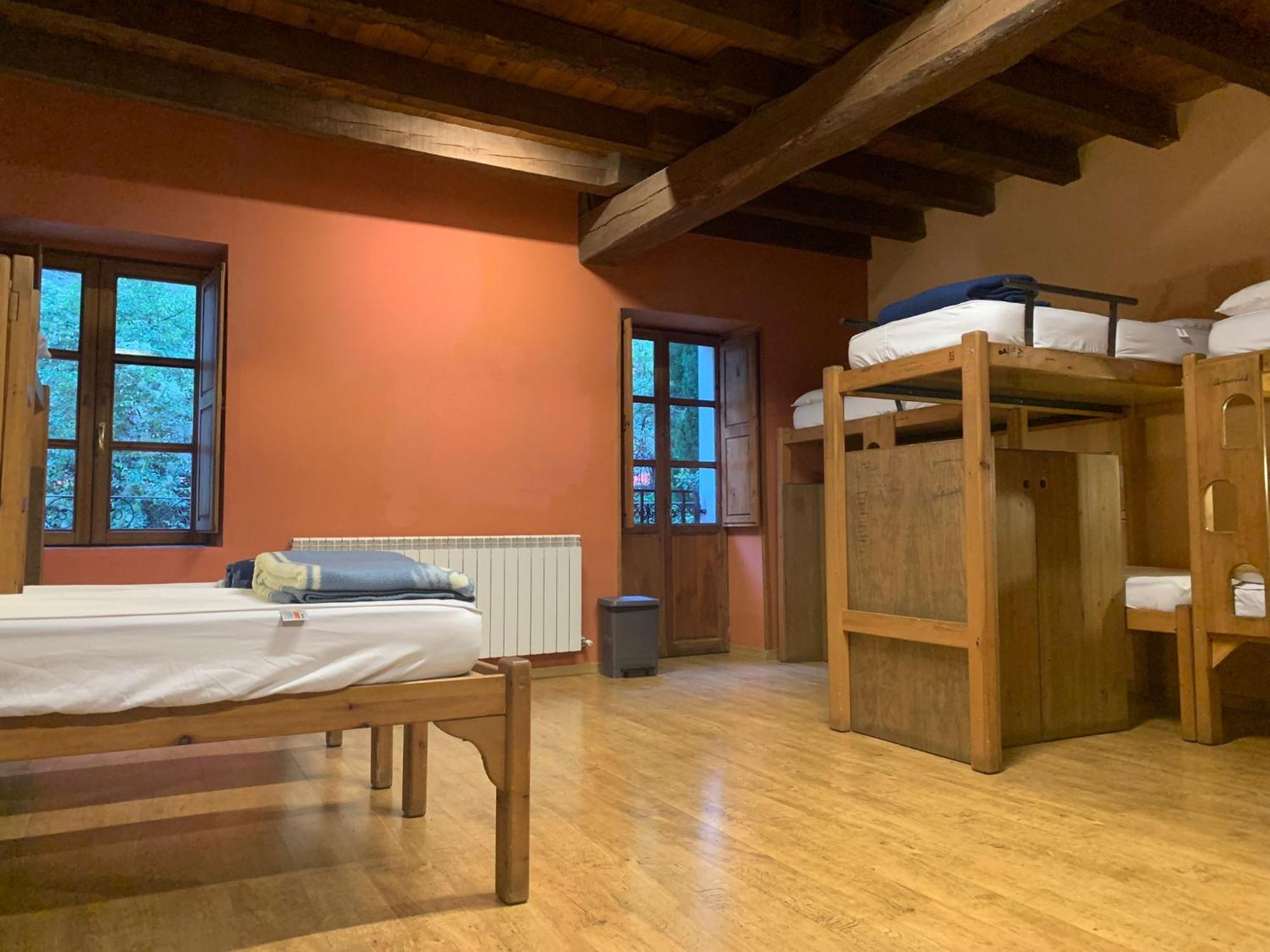 Albergue-Refugio Sargantana Canfranc Buitenkant foto