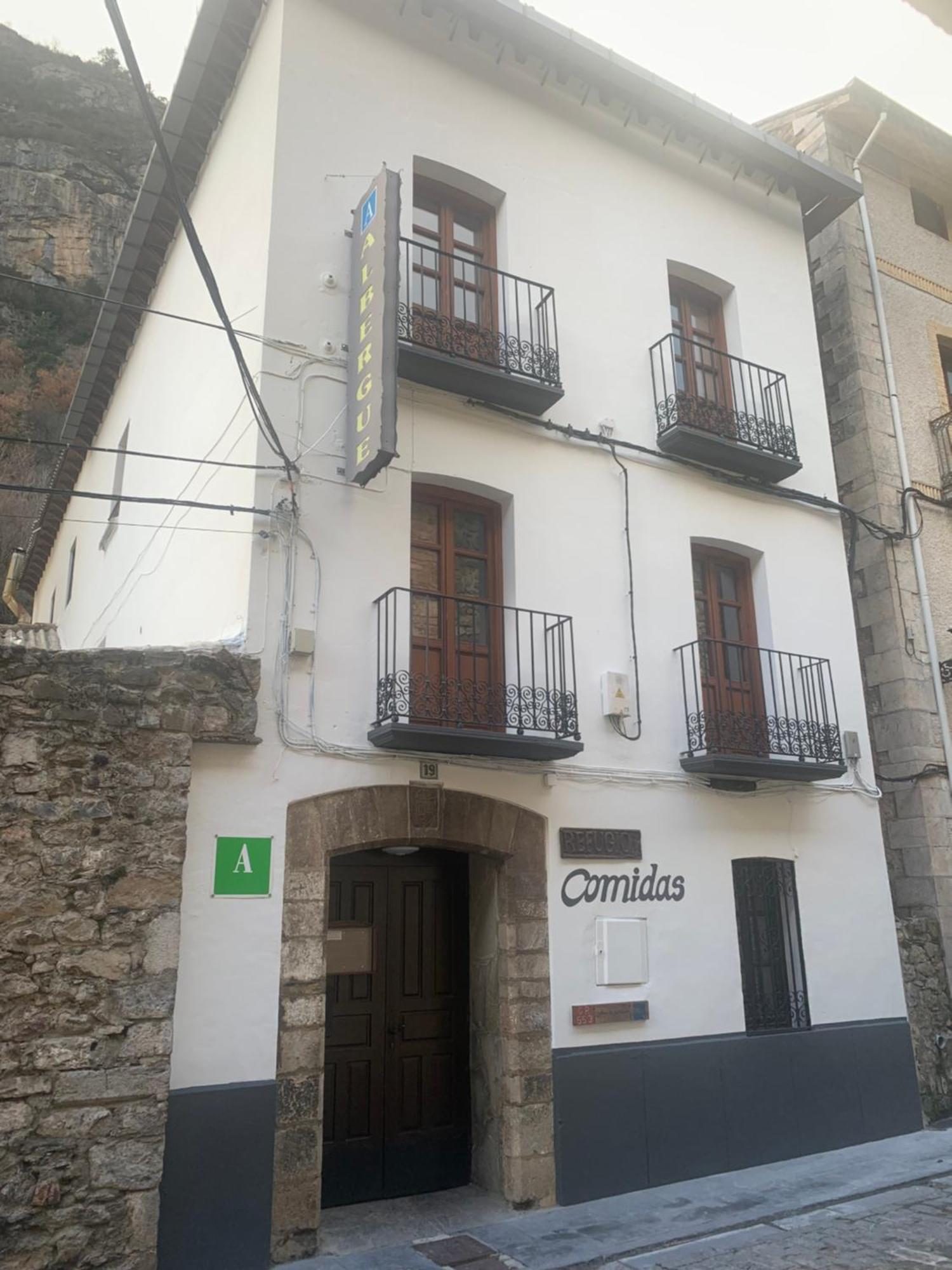 Albergue-Refugio Sargantana Canfranc Buitenkant foto