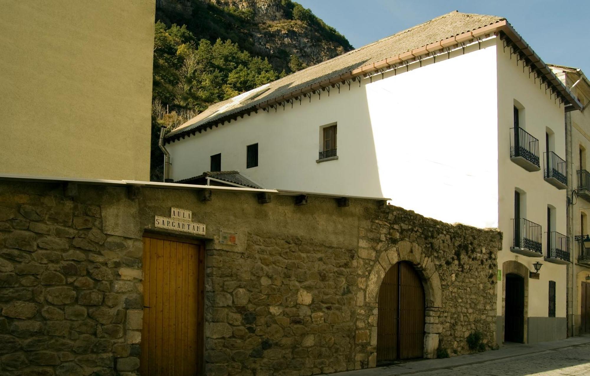 Albergue-Refugio Sargantana Canfranc Buitenkant foto