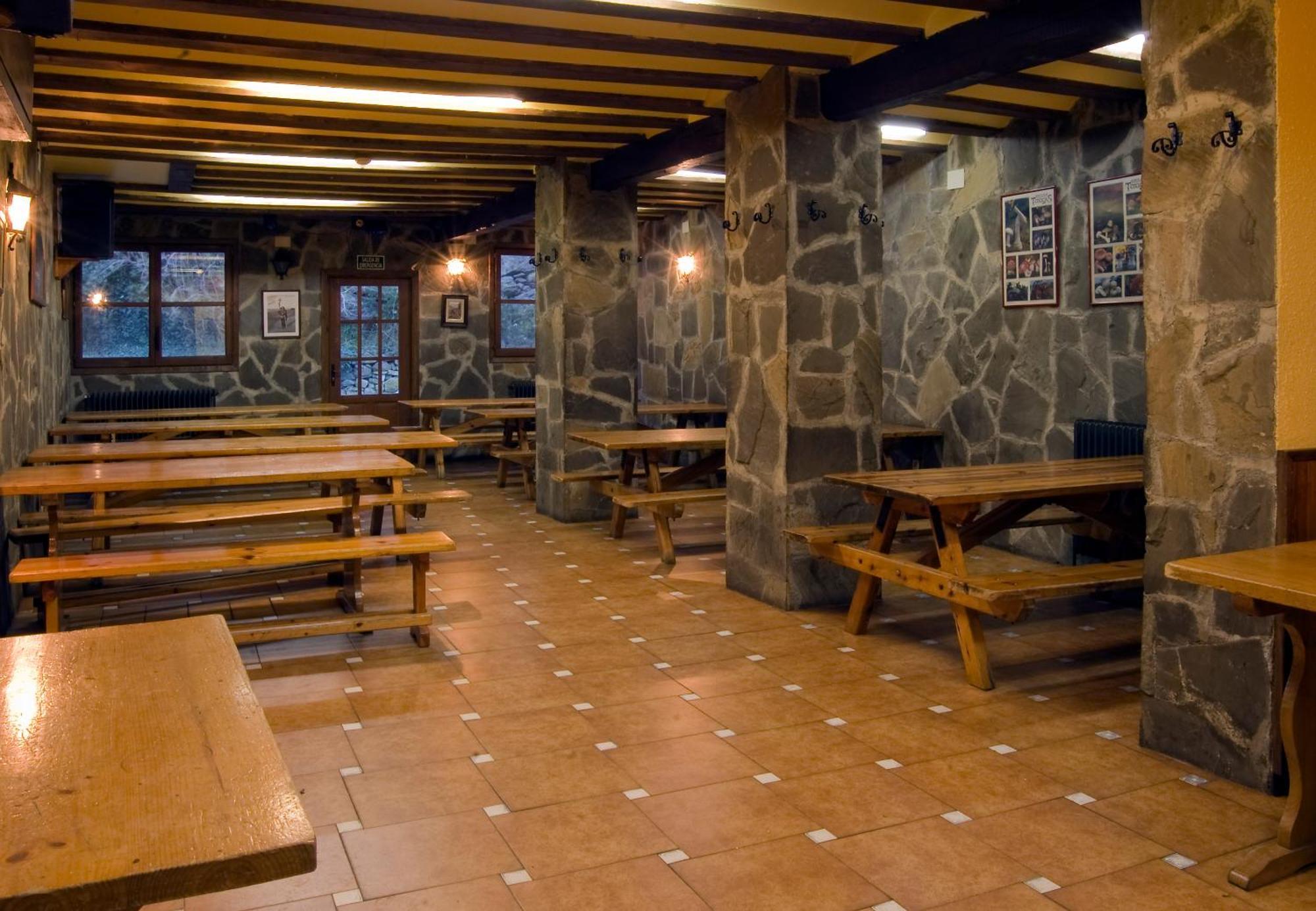 Albergue-Refugio Sargantana Canfranc Buitenkant foto