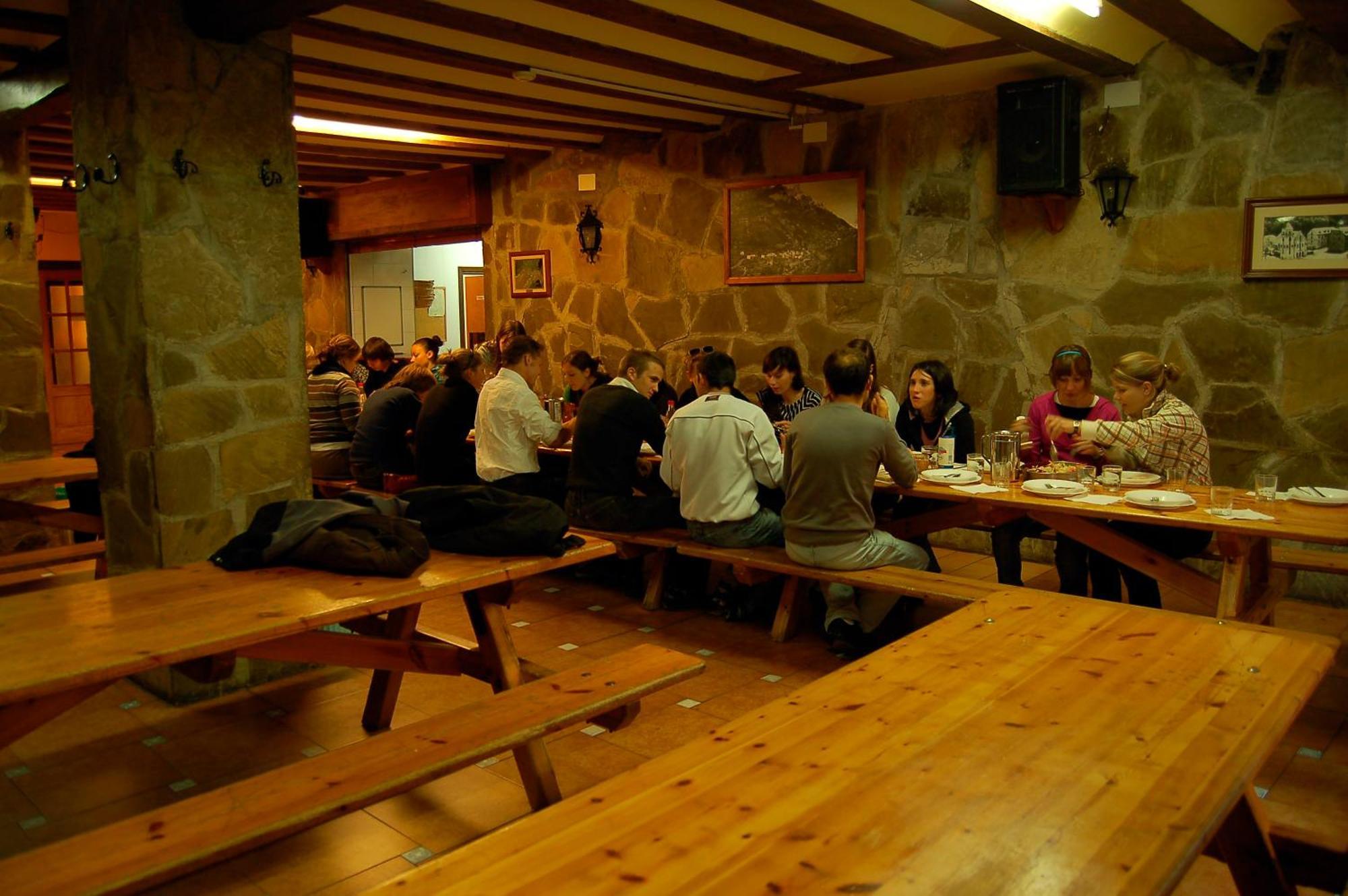 Albergue-Refugio Sargantana Canfranc Buitenkant foto