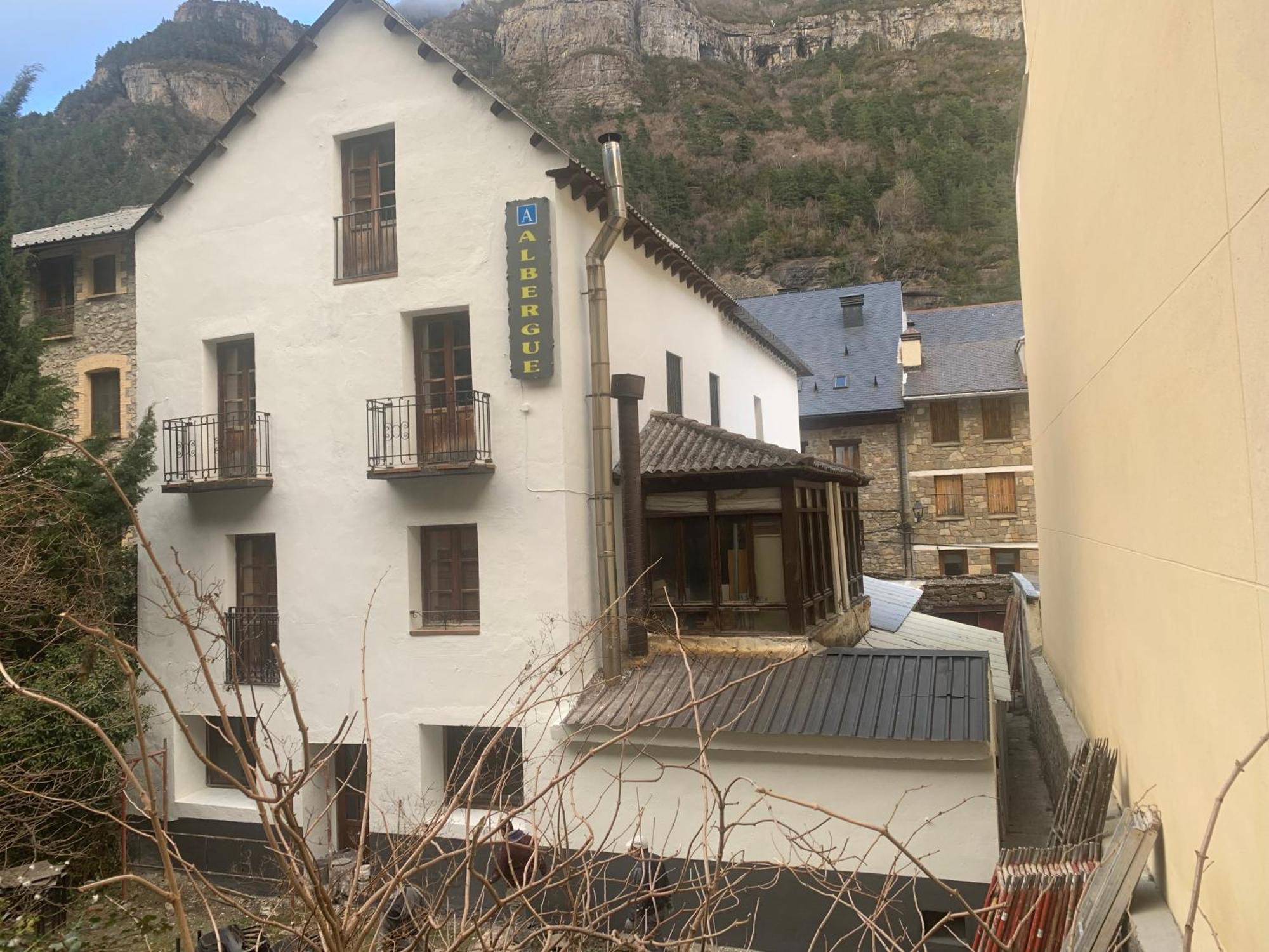 Albergue-Refugio Sargantana Canfranc Buitenkant foto